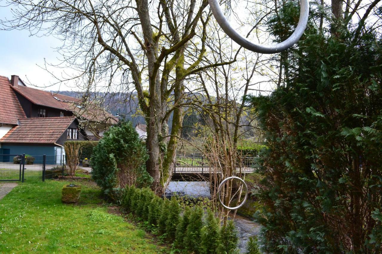 Pension - Gaestehaus Zum Pfaelzerwald Hinterweidenthal Exterior photo